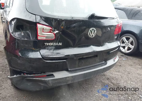 2017 Volkswagen Tiguan 2.0T/2.0T S z USA, uszkodzony, nr VIN WVGAV7AX2HK004587